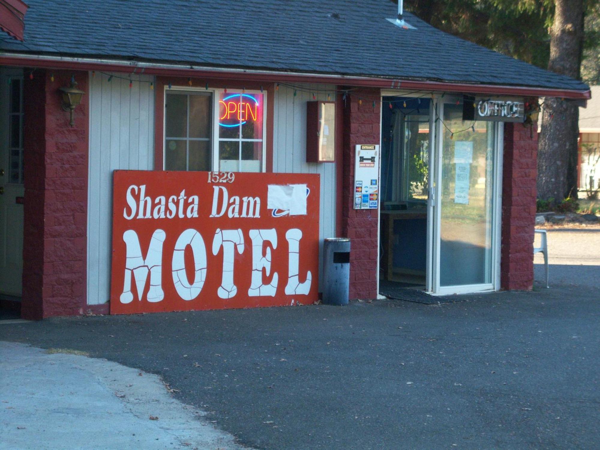 Shasta Dam Motel シャスタ・レイク エクステリア 写真