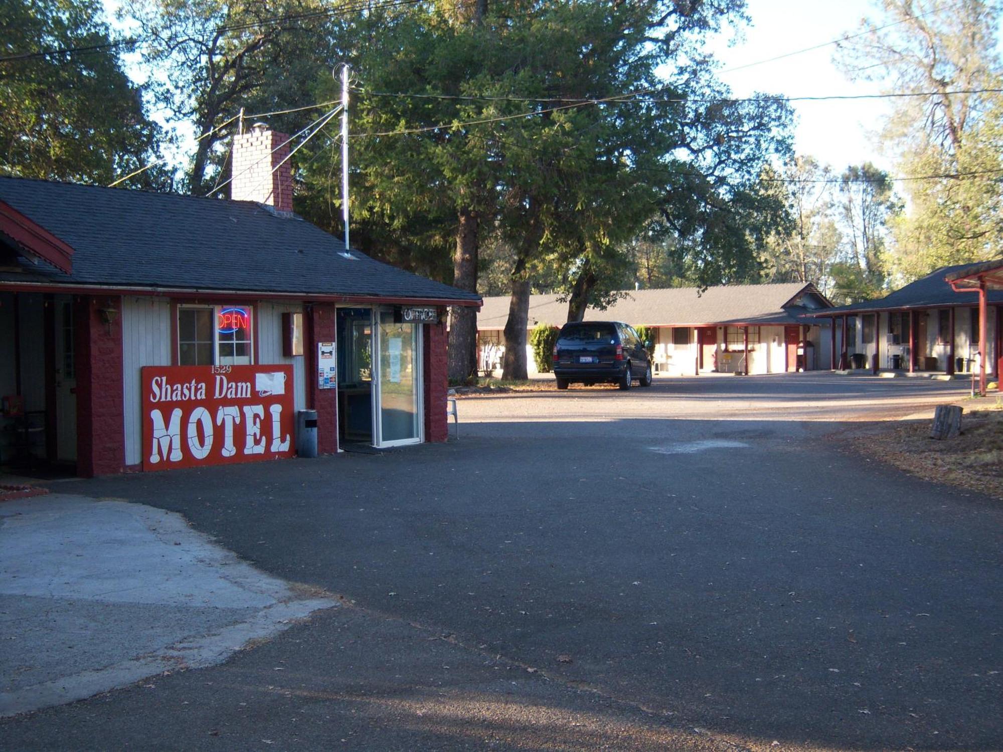Shasta Dam Motel シャスタ・レイク エクステリア 写真