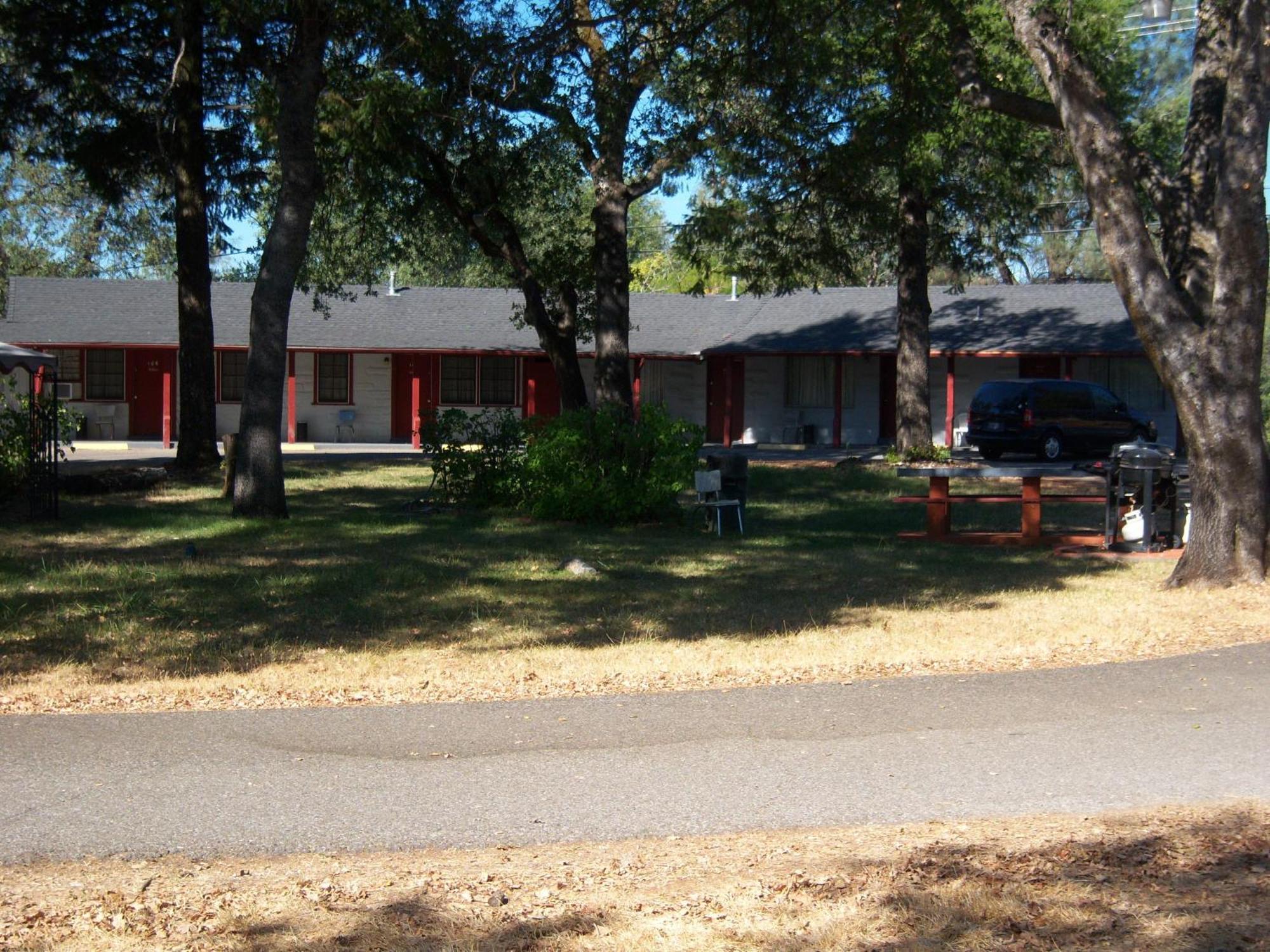 Shasta Dam Motel シャスタ・レイク エクステリア 写真